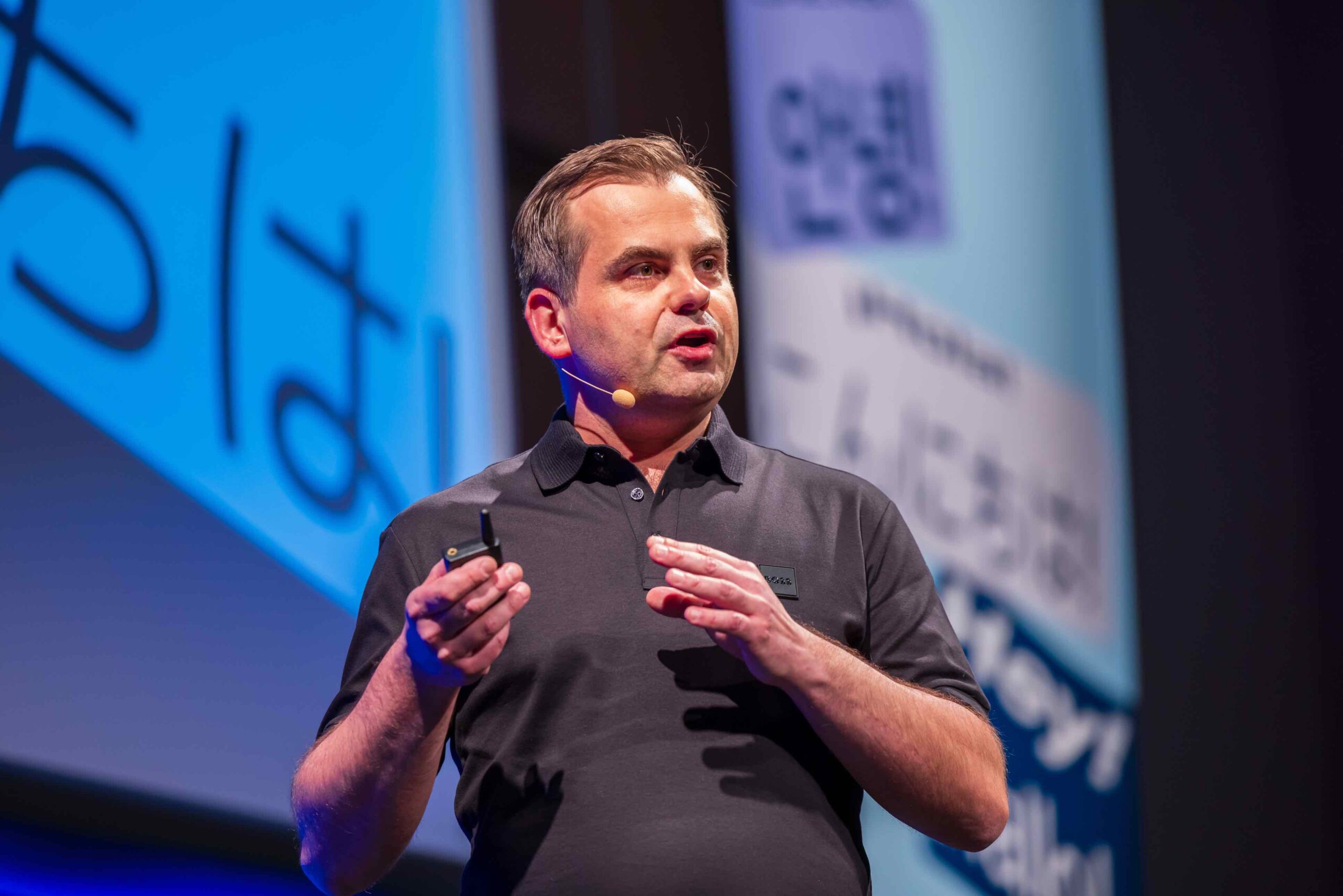 DeepL, $300 million round and $2 billion valuation